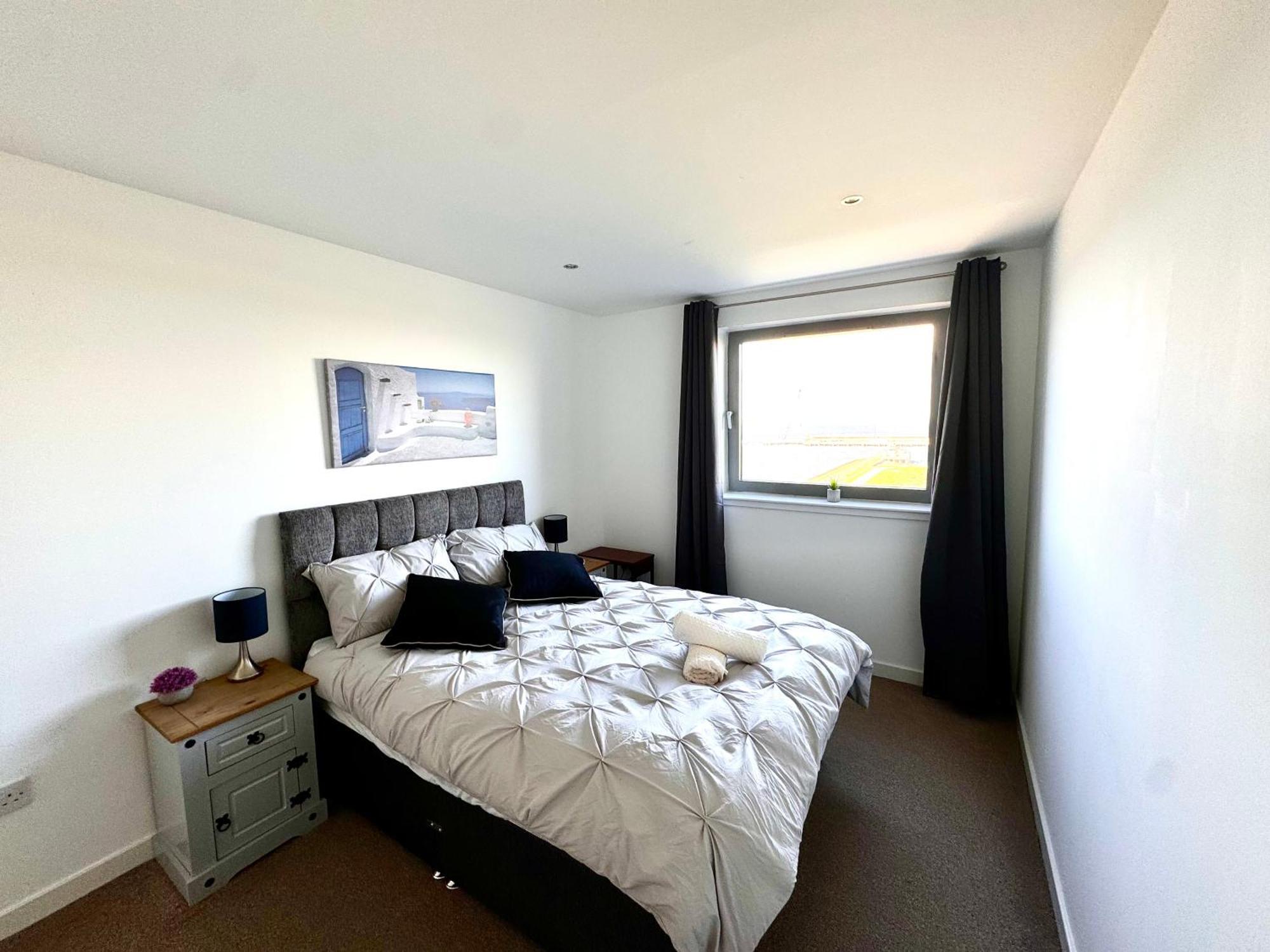 Britannia Apartments * Edinburgh